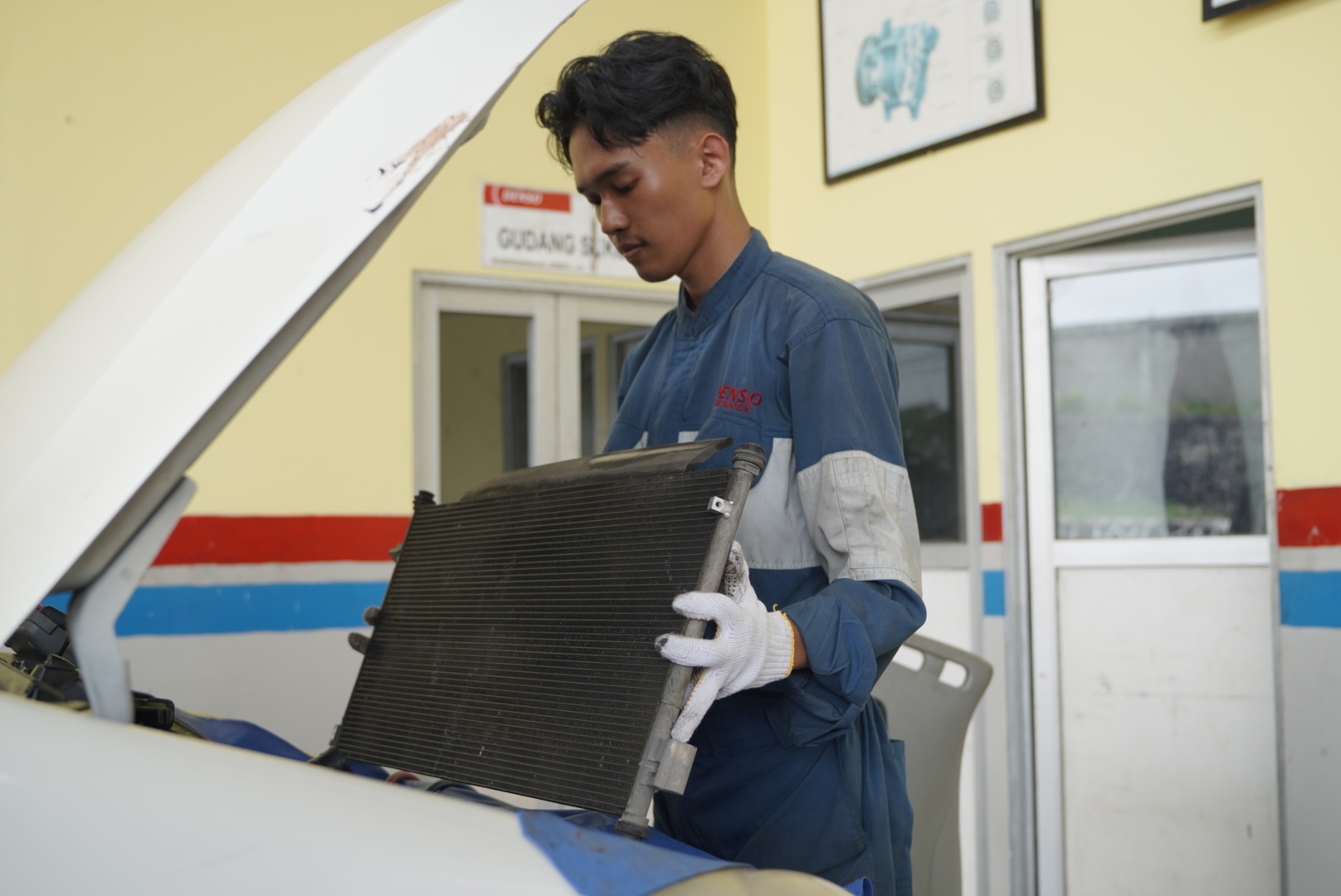 Proses Service AC Mobil - Langkah 6